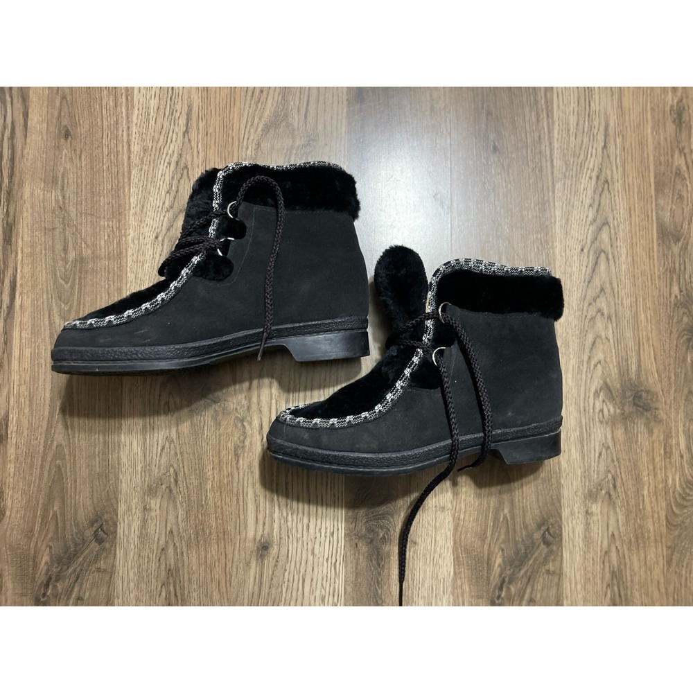Vintage Quoddy Shoes, Women's Size 7, Moccasins Boots Sherpa Leather Snow Black